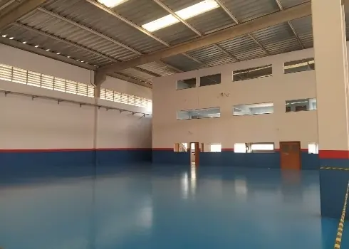 Piso industrial de alto tráfego