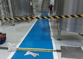 Piso com demarcação industrial
